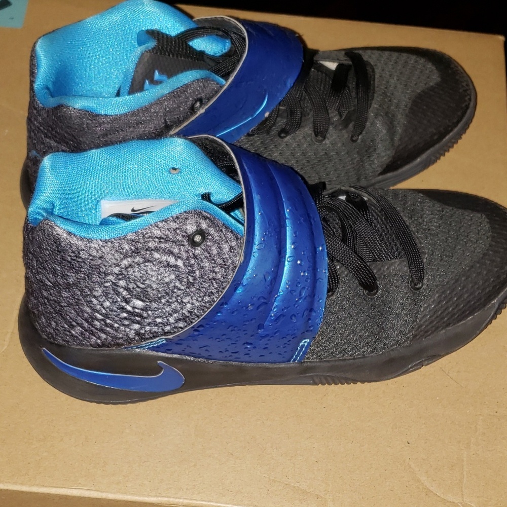 Boys Nike Kyrie 2 "Water Drops"